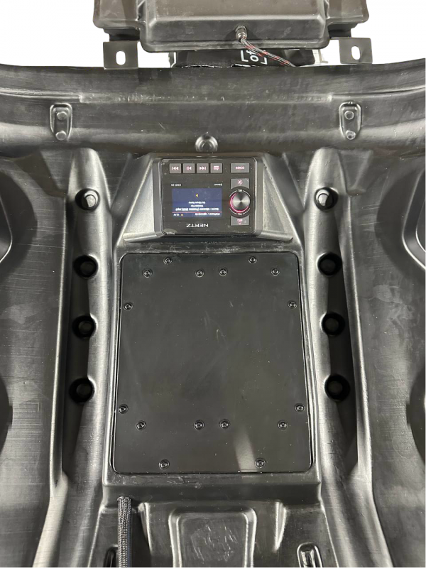 Крыша музыкальная Maverick R с акустической  системой "HERZ" и сабвуфером